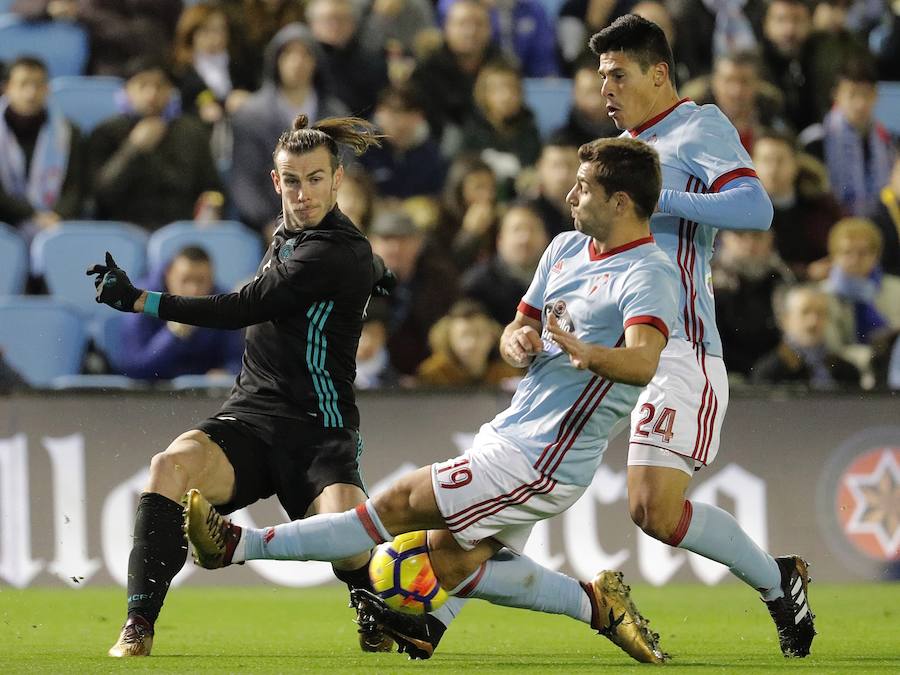 El Real Madrid empató ante el Celta en Balaídos, 2-2, en la jornada 18 de Liga. El cuadro vigués se adelantó con Wass y Bale remontó para los blancos. Sin embargo, Maxi Gómez marcó la igualada en los instantes finales.