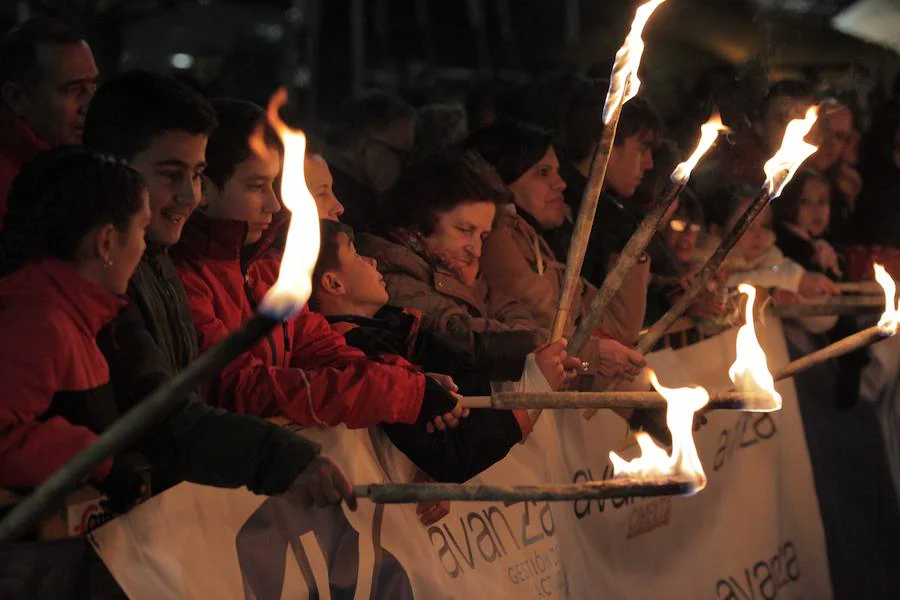  La XXXV edición de la Carrera Internacional Urbana Noche de San Antón volvió a contar con cerca de 10.000 corredores por las calles de la capital jienense