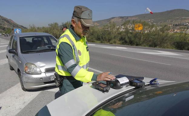 'Cazan' a más de 3.000 vehículos en Almería sin el seguro obligatorio