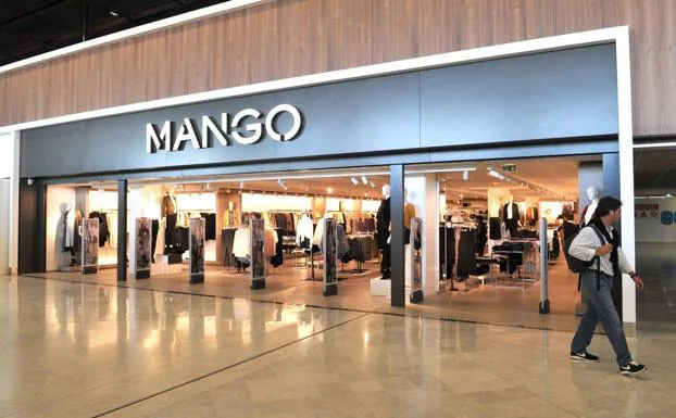 El jersey de 500€ de Kylie Jenner que puedes comprar de rebajas en Mango por menos de 20€