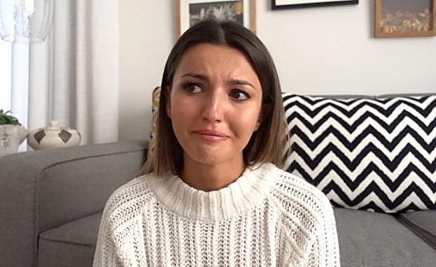 La denuncia de LovelyPepa por fuertes insultos cierra foro Vogue