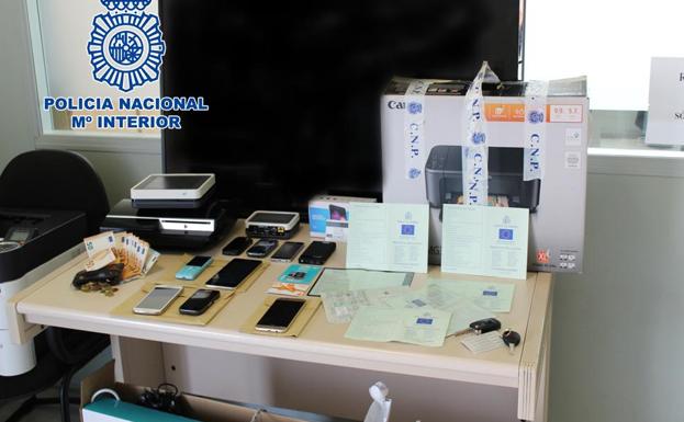 Cuatro detenidos en Granada por estafas en establecimientos a través de compras financiadas
