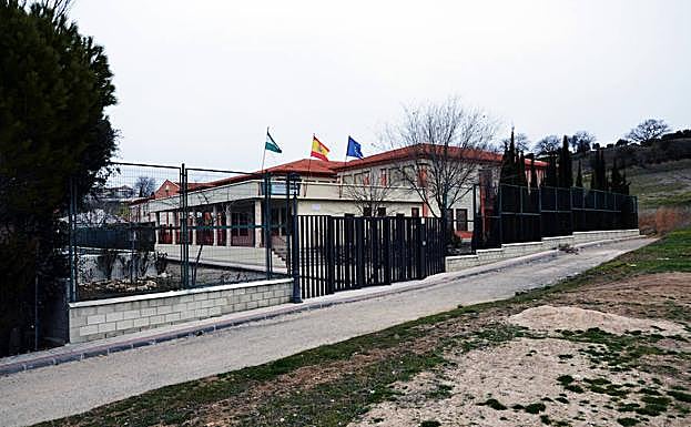 La Guardia Civil entra en el instituto de Guadahortuna para frenar una trifulca