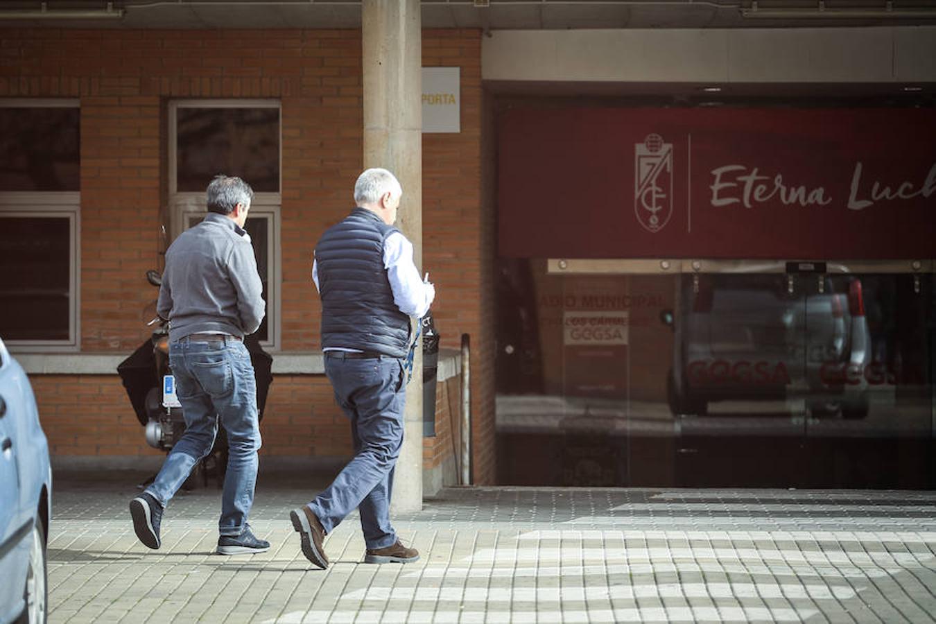 Esta actuación se ha producido en el marco de una operación por supuesto blanqueo de dinero procedente de fichajes del expresidente del club Quique Pina, que fue detenido esta mañana en Murcia