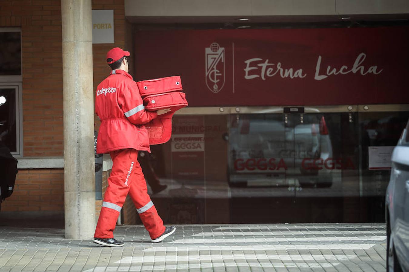 Esta actuación se ha producido en el marco de una operación por supuesto blanqueo de dinero procedente de fichajes del expresidente del club Quique Pina, que fue detenido esta mañana en Murcia