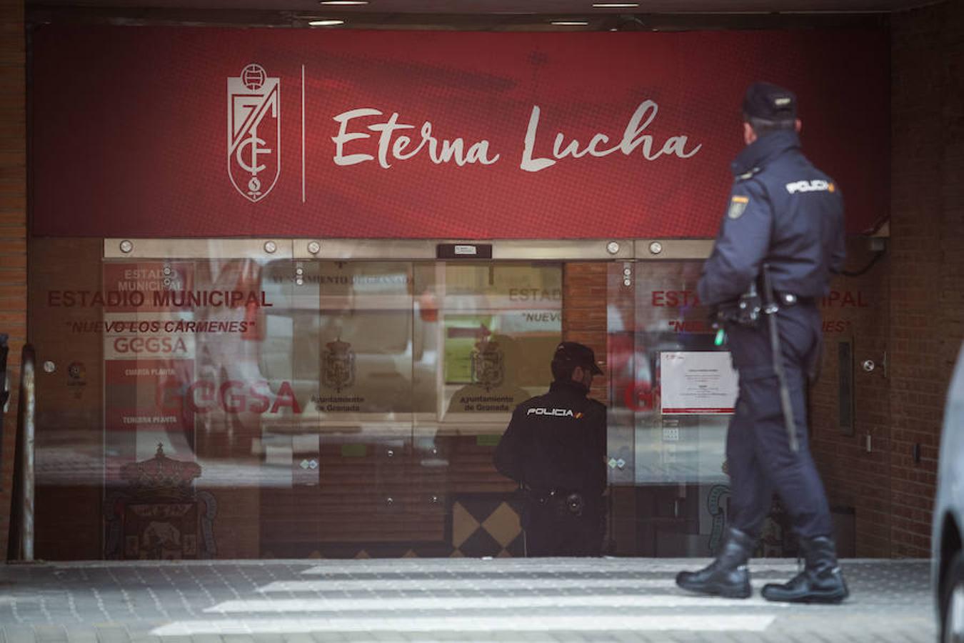 Esta actuación se ha producido en el marco de una operación por supuesto blanqueo de dinero procedente de fichajes del expresidente del club Quique Pina, que fue detenido esta mañana en Murcia