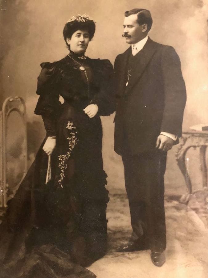 Boda de Carlos y su esposa Encarnación. Cedida por Fernando Carlos Rodríguez