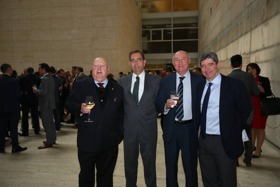 La Confederación de Empresarios celebra su cuarta década de vida con una jornada de trabajo y fiesta en la sede territorial del Bankia.