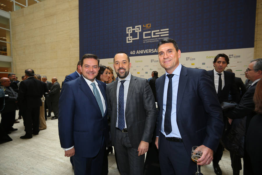 La Confederación de Empresarios celebra su cuarta década de vida con una jornada de trabajo y fiesta en la sede territorial del Bankia.