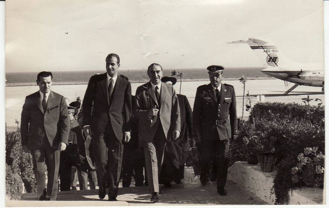 El aeropuerto de El Alquián cumple este martes 50 años, cinco décadas de aterrizajes y despegues en las que más de 27 millones de pasajeros han pasado por sus instalaciones permitiendo abrir Almería al resto del mundo