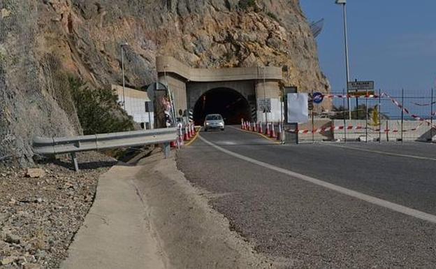 Auxilian a una mujer que sufrió una parada cardiorrespiratoria cuando atravesaba El Cañarete