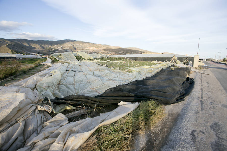 Daños provocados por el fuerte temporal que arrasó con algunos invernaderos de la Costa de Granada