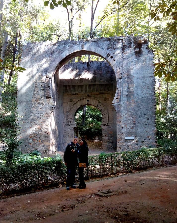 San Valentín es buen momento para paseos románticos junto al Darro, bajo las almenas de la Alhambra, y vivir paisajes para el amor 