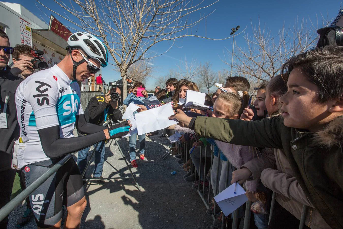 El holandés Wout Poels consigue la victoria en la llegada a Las Allanadas y se convirte en el nuevo líder de la ronda andaluza