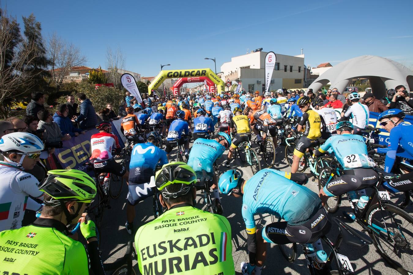 El holandés Wout Poels consigue la victoria en la llegada a Las Allanadas y se convirte en el nuevo líder de la ronda andaluza