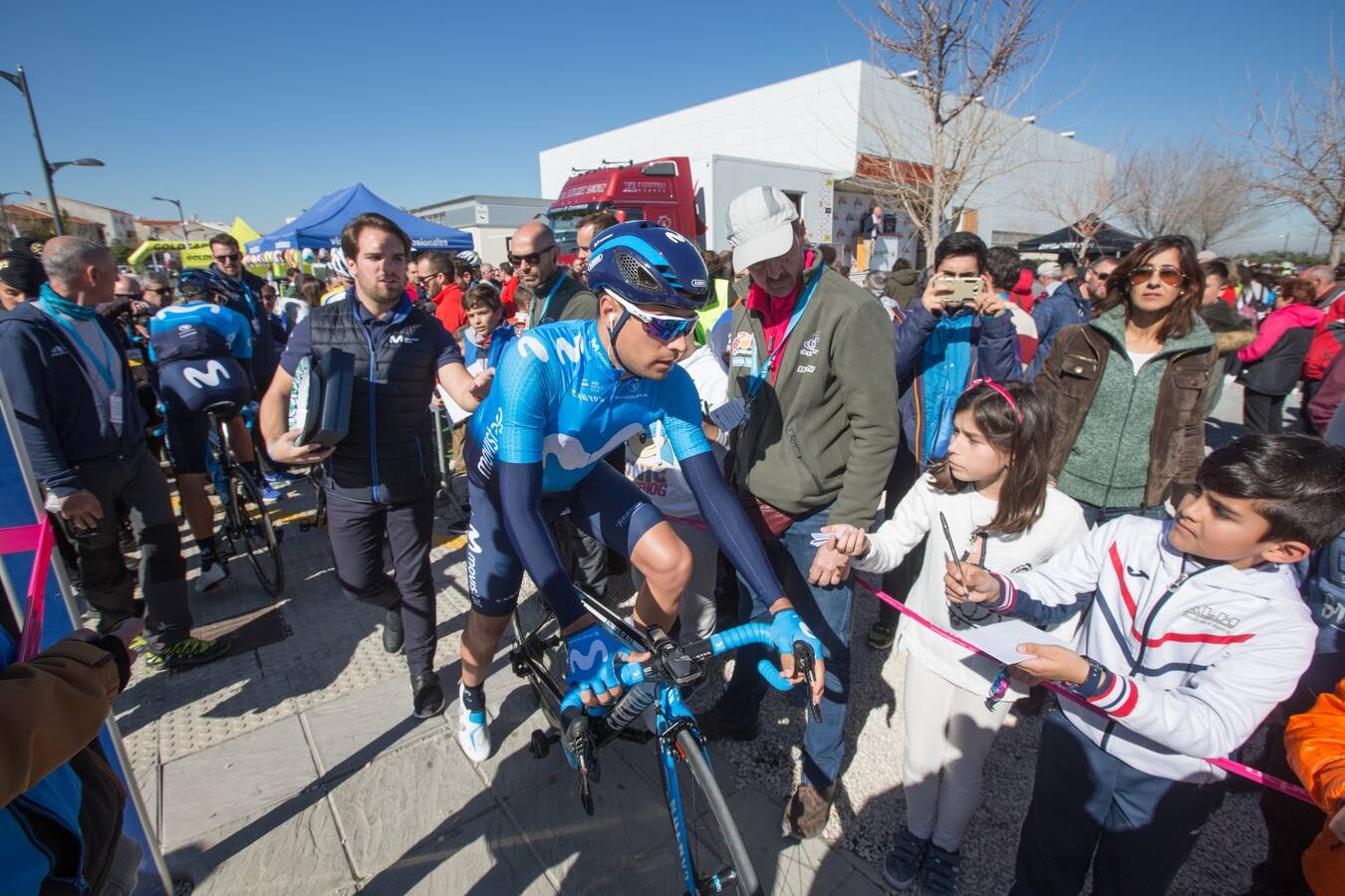 El holandés Wout Poels consigue la victoria en la llegada a Las Allanadas y se convirte en el nuevo líder de la ronda andaluza