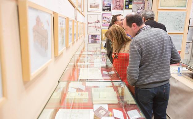 ‘Facsímiles y Originales’, nueva exposición en la Biblioteca Politécnica de la UGR