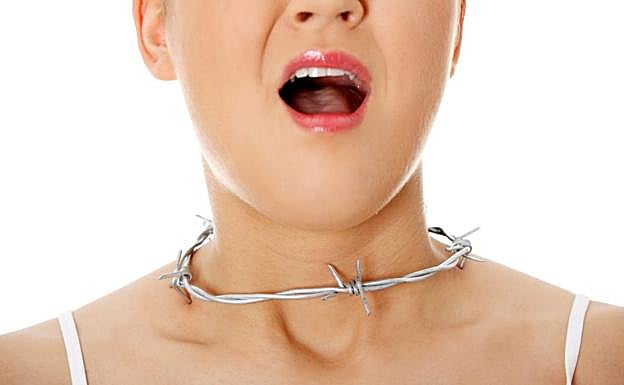 Los 5 medicamentos que pueden acabar con tu voz, según la OCU