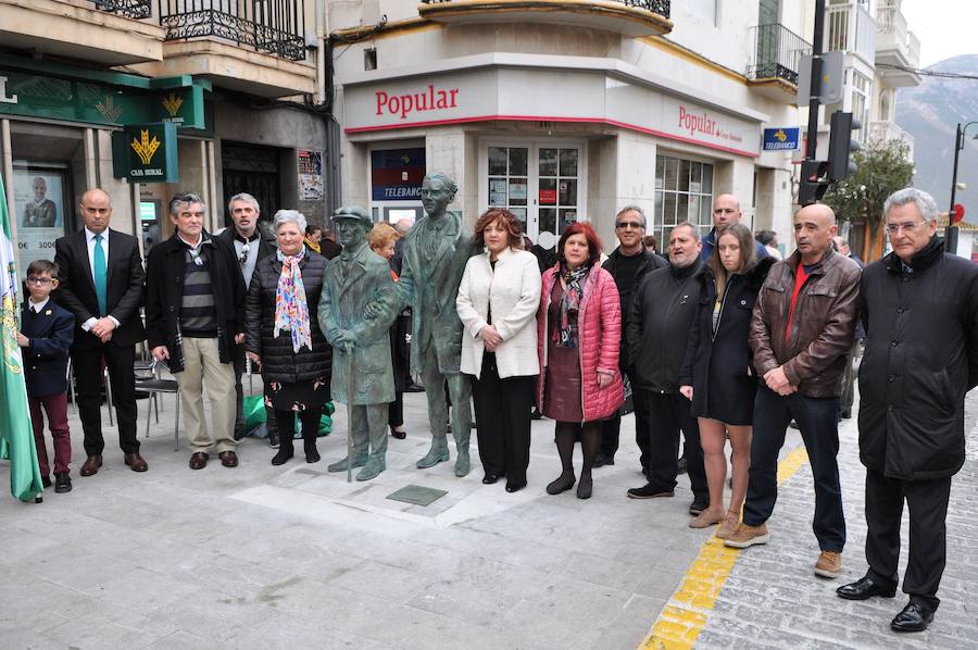 Dedican dos esculturas en bronce a García Lorca y Manuel de Falla