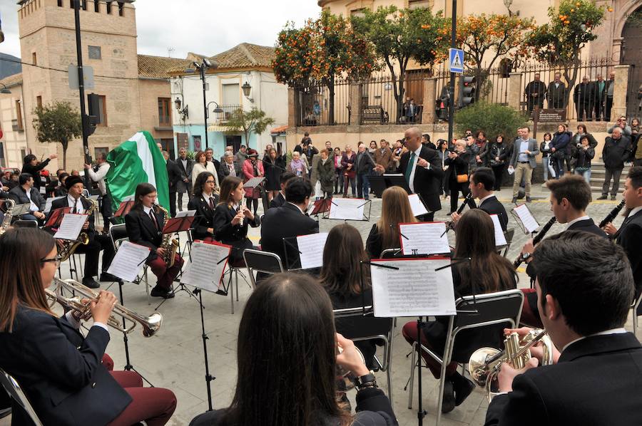 Dedican dos esculturas en bronce a García Lorca y Manuel de Falla