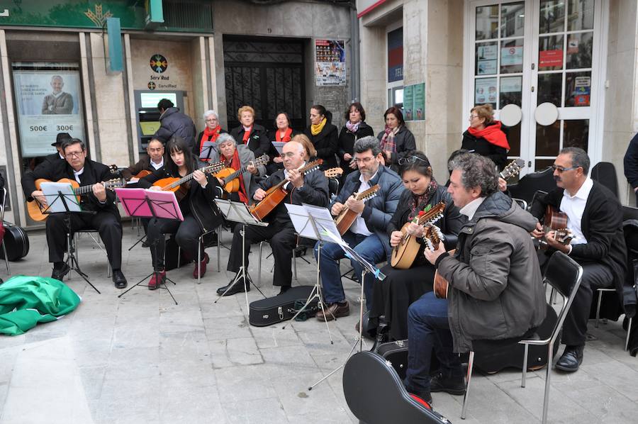 Dedican dos esculturas en bronce a García Lorca y Manuel de Falla