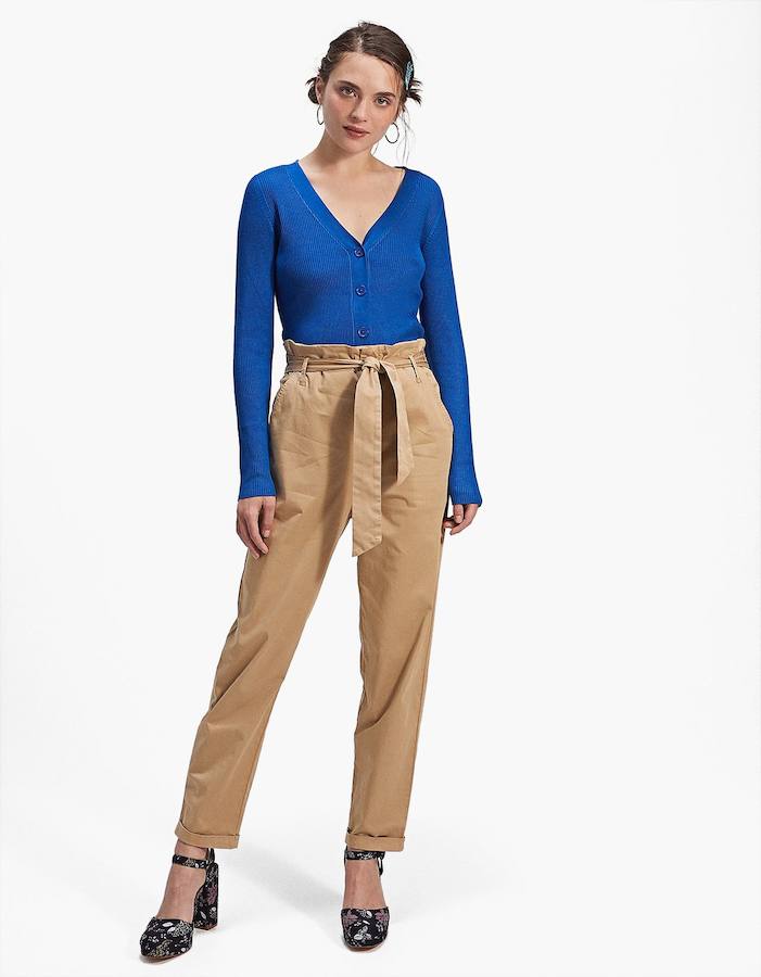 Fotos: La prenda clásica que Stradivarius hace para esta primavera y que se vende por menos de 20 euros