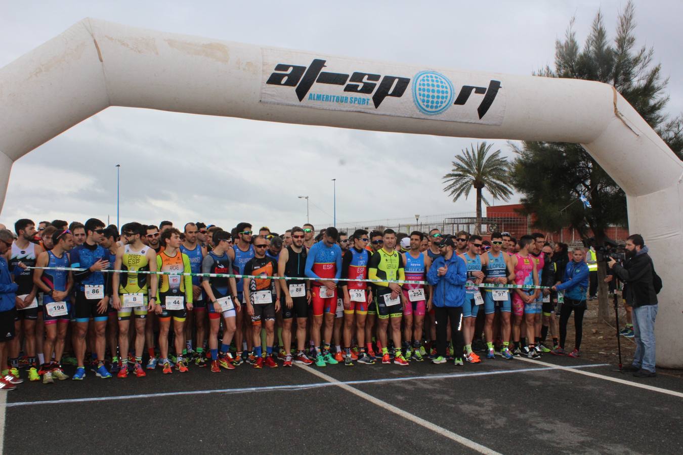 El VII 'Ciudad de Almería' se disputó con la lluvia y el frío como grandes protagonistas