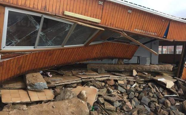 Las terribles imágenes de uno de los chiringuitos más famosos de Andalucía: destrozo por el temporal
