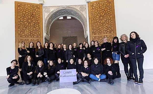 Foto de las periodistas reunidas en el Cuarto Real de Santo Domingo.
