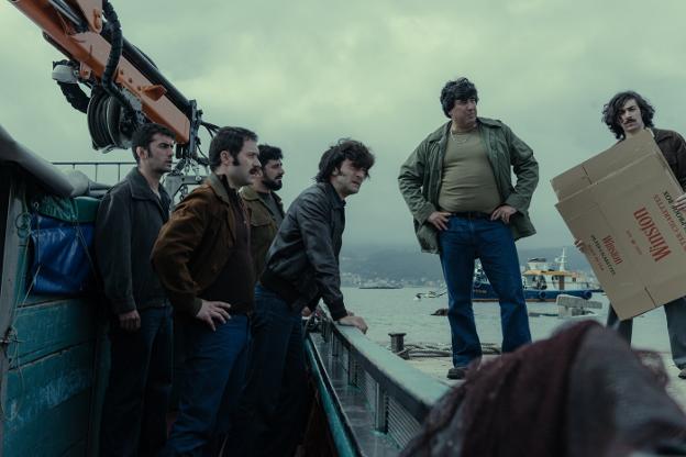 Fotograma de la serie que retrata los primeros pasos del narcotráfico en Galicia. 