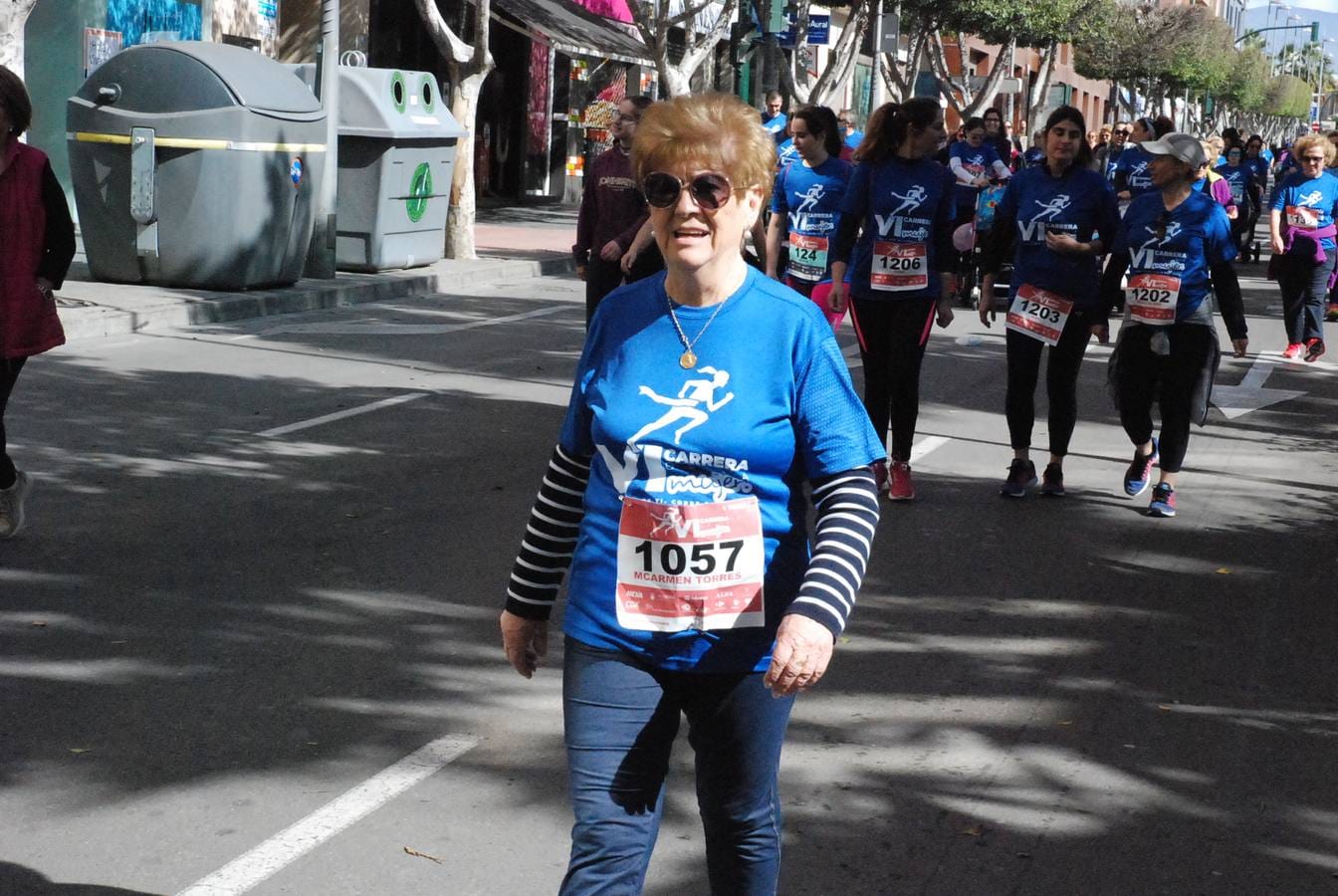 La VI Carrera de la Mujer congregó a más de 2.000 almerienses en las calles del centro