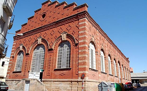 Adiós a un emblema centenario de Linares