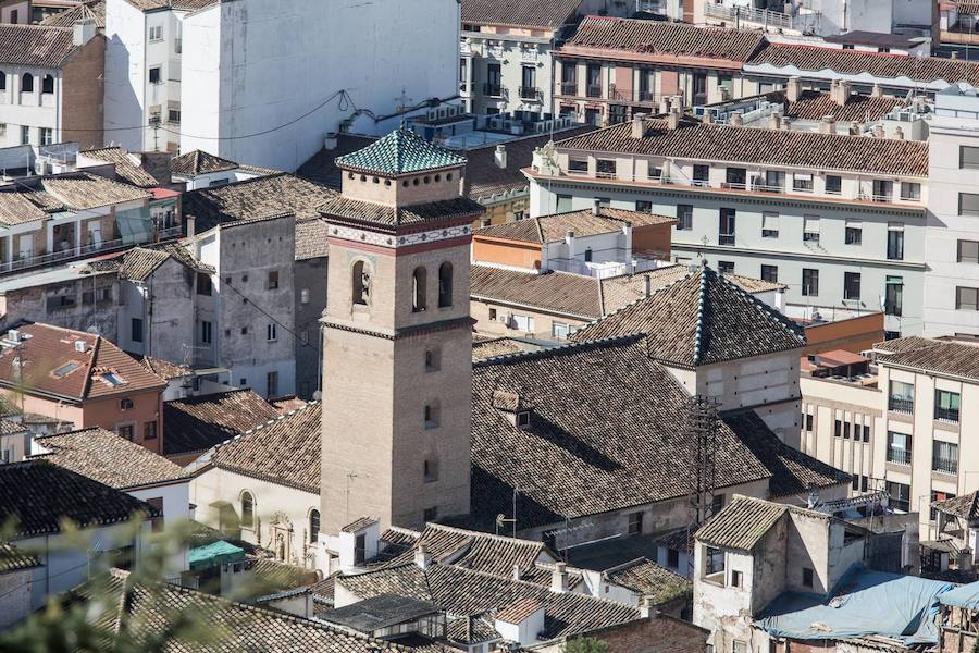 Las zonas altas de la capital son unos de los lugares preferidos de los turistas para descubrir en todo su explendor la belleza que entraña cada rincón del territorio nazarí