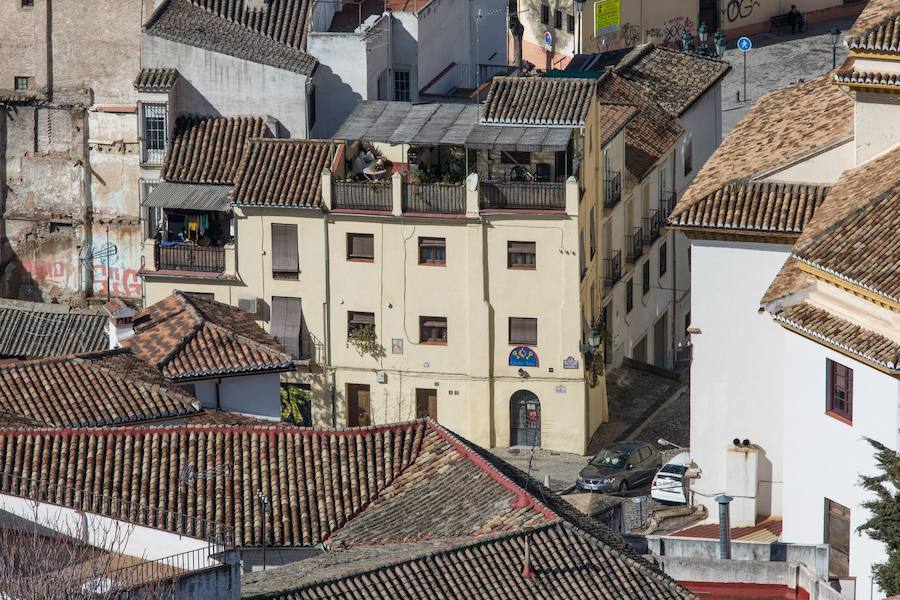 Las zonas altas de la capital son unos de los lugares preferidos de los turistas para descubrir en todo su explendor la belleza que entraña cada rincón del territorio nazarí