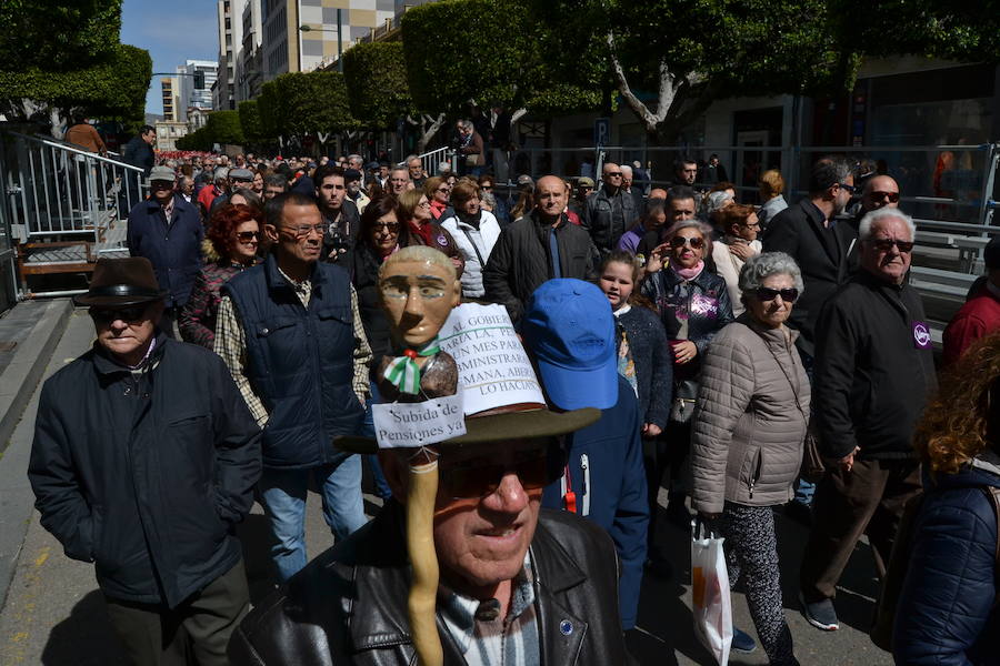En Andalucía sólo en la provincia de Jaén los jubilados cobran menos de media que en Almería
