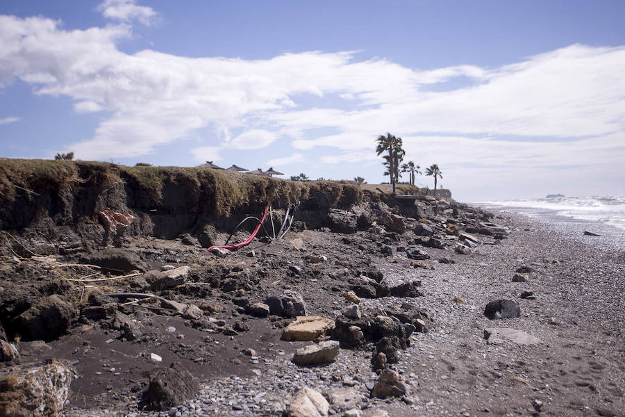 Así han quedado las playas granadinas tras un fin de semana de viento y lluvia