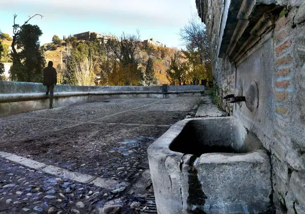 La Fuente del Avellano es uno de los espacios más conocidos de la ciudad, pero presenta un estado lamentable . 