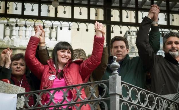 Ruth Ortiz junto a Juan Carlos Quer. 