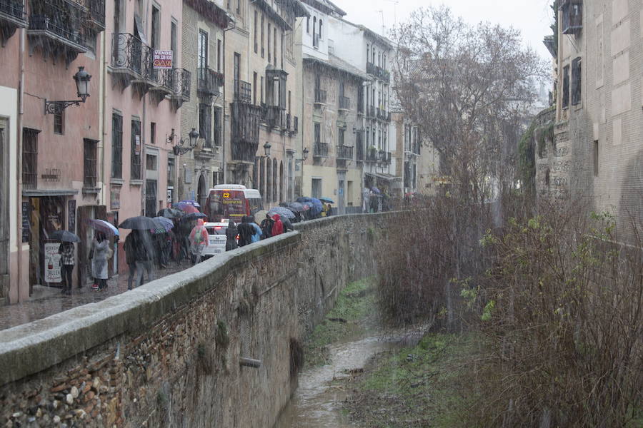 Fotos: Las bellas imágenes de Granada nevada que enamoran al mundo