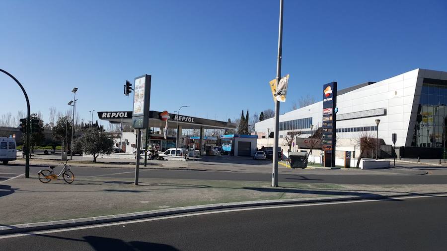 Uno de estos vehículos lleva casi tres semanas anclado en el mismo punto