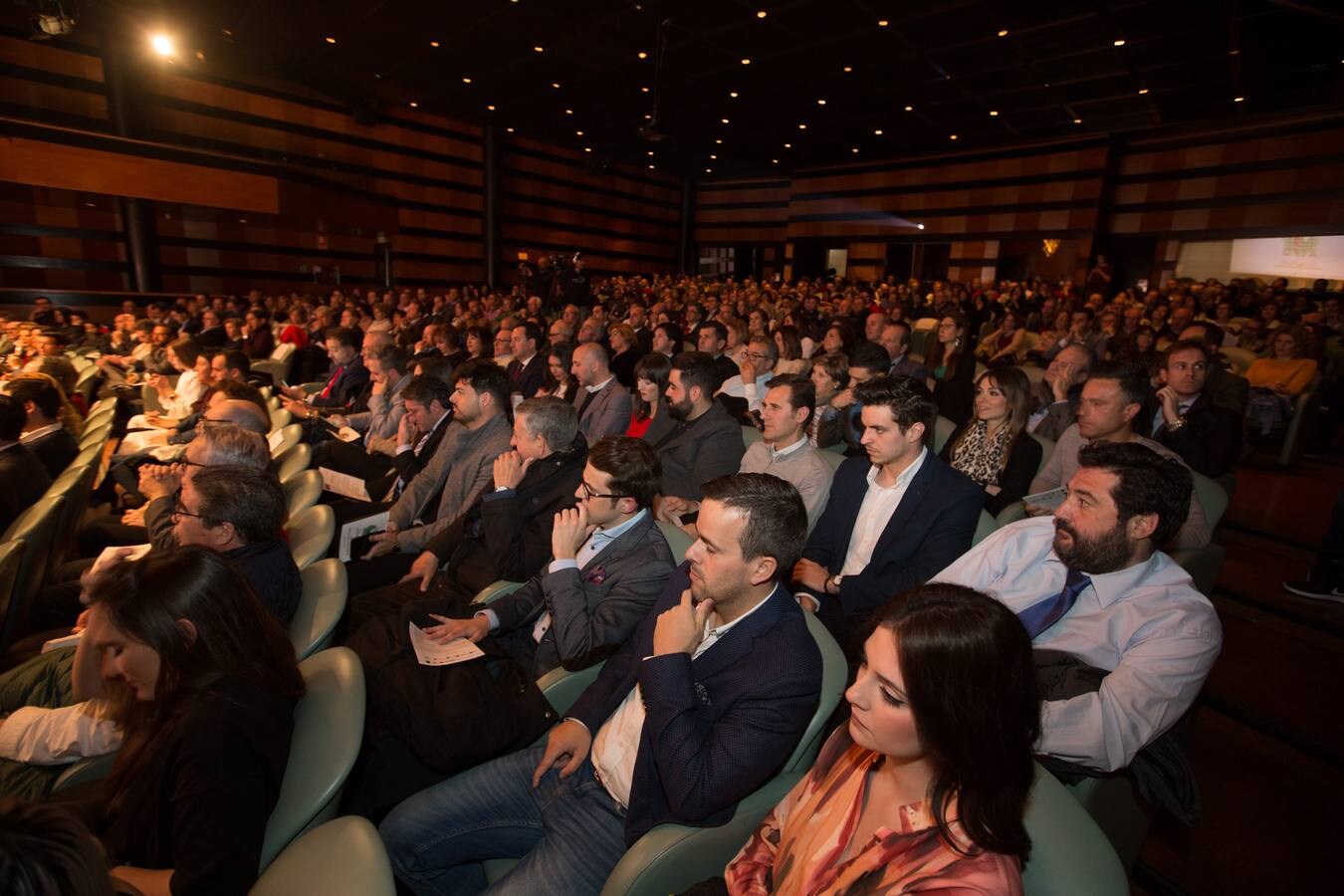 La Asociación Española de la Prensa Deportiva en Granada coronó anoche en el Auditorio de Caja Rural a los mejores atletas del 2017