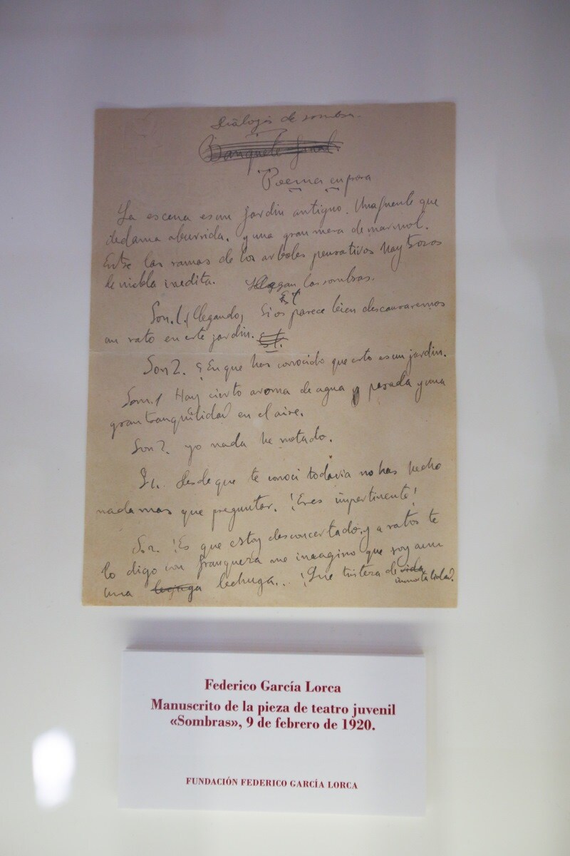 Manuscrito de la pieza de teatro juvenil 'Sombras' fechado el 9 de febrero de 1920. Fundación Lorca.