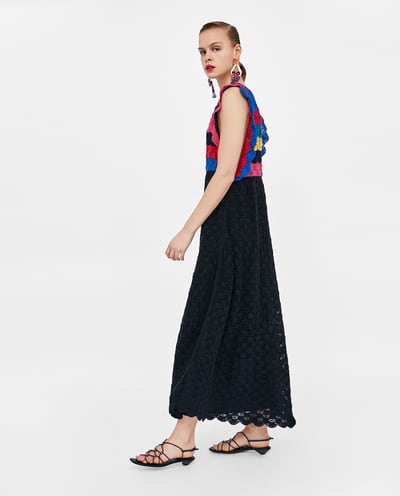 Fotos: El vestido de Zara de edición limitada que ya se encuentra agotado pero que regresará