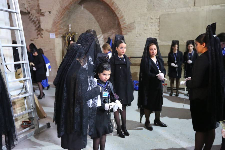 La hermandad tendría que haber puesto su Cruz de Guía en la puerta de la iglesia de San Andrés a las 16.00 horas