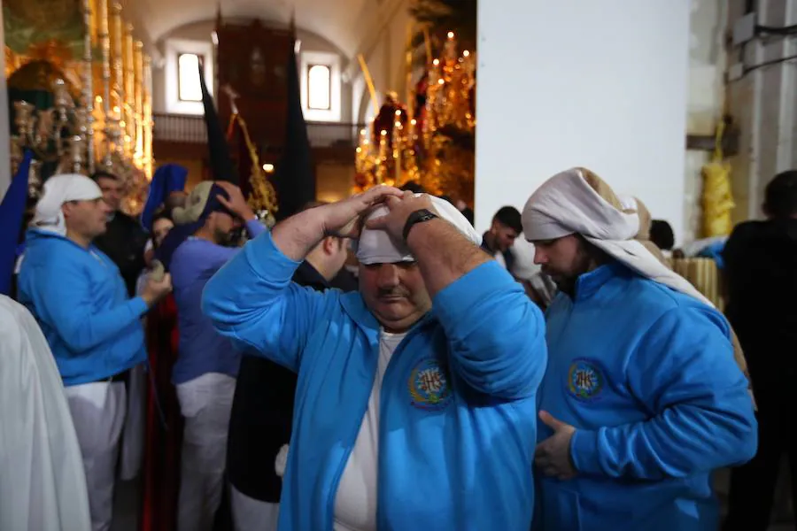 La hermandad tendría que haber puesto su Cruz de Guía en la puerta de la iglesia de San Andrés a las 16.00 horas