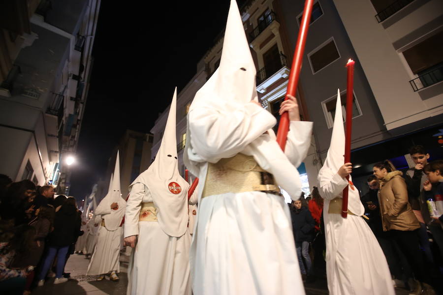 La hermandad del Santísimo Sacramento y Real Cofradía de Nazarenos de Nuestro Padre Jesús Despojado de sus Vestiduras, María Santísima del Dulce Nombre y San Juan Evangelista procesionó por la carrera oficial