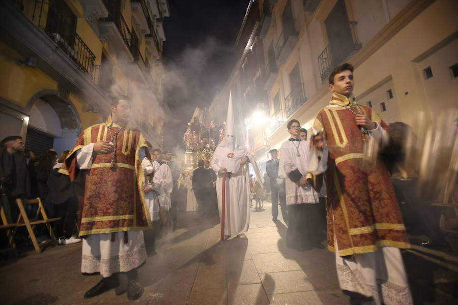 La hermandad del Santísimo Sacramento y Real Cofradía de Nazarenos de Nuestro Padre Jesús Despojado de sus Vestiduras, María Santísima del Dulce Nombre y San Juan Evangelista procesionó por la carrera oficial