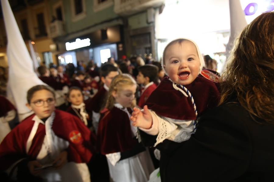 La hermandad del Santísimo Sacramento y Real Cofradía de Nazarenos de Nuestro Padre Jesús Despojado de sus Vestiduras, María Santísima del Dulce Nombre y San Juan Evangelista procesionó por la carrera oficial