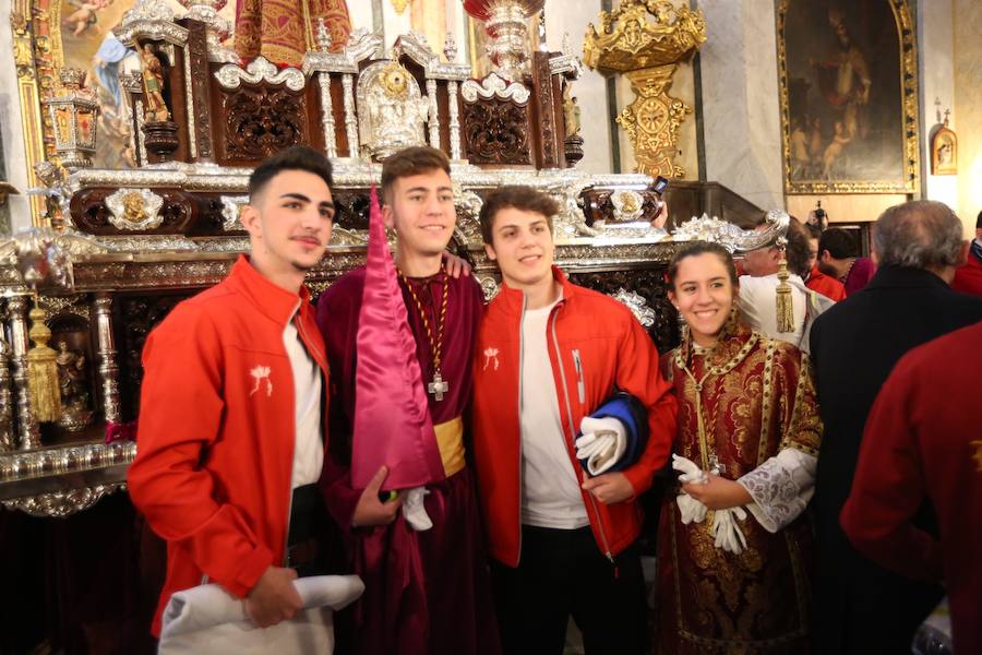 La cofradía del Rescate realiza este Lunes Santo una estación de penitencia especial, ya que la talla de su titular cumple trescientos años. Su confección se atribuye al círculo de los Mora (siglo XVIII).