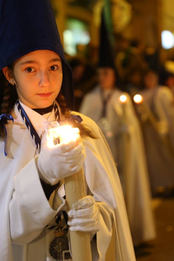 Los pasos de Jesús en el Huerto de los Olivos y María Santísima de la Amargura Coronada han salido de la calle Santiago y buscar la carrera oficial para luego vivir uno de los regresos que mayor número de personas congrega cada año